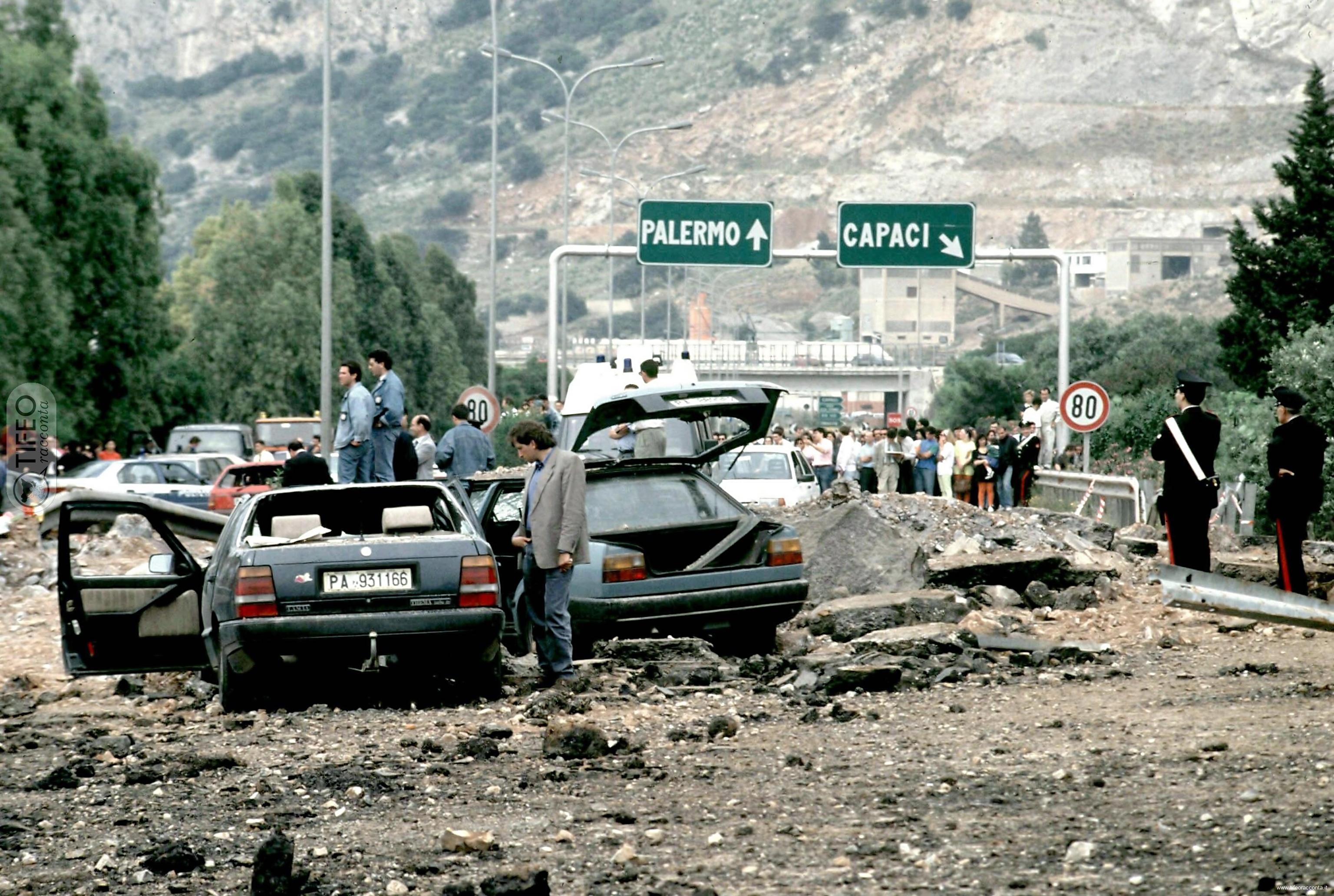 Strage di Capaci, tra orrore e memoria